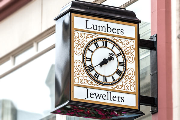 lumbers clock