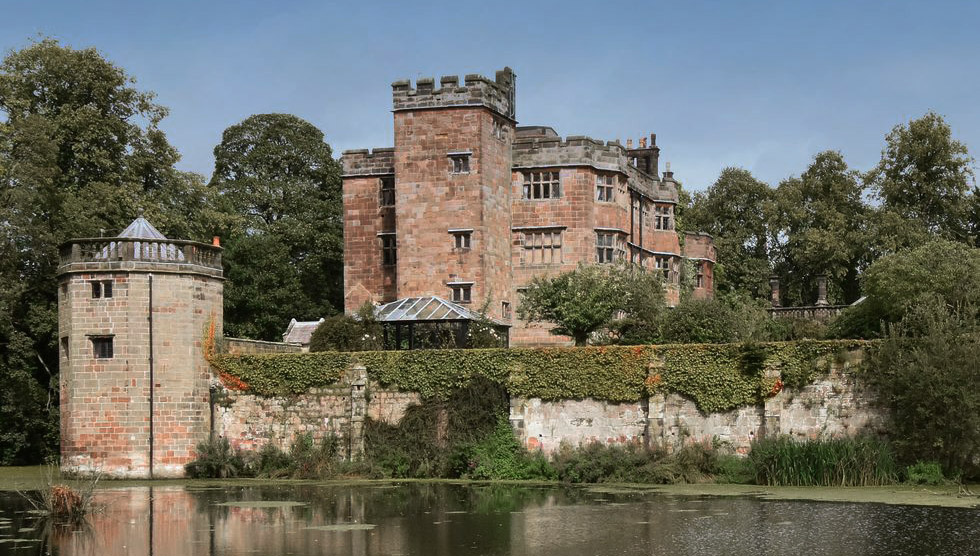 heritage conservation caverswall castle